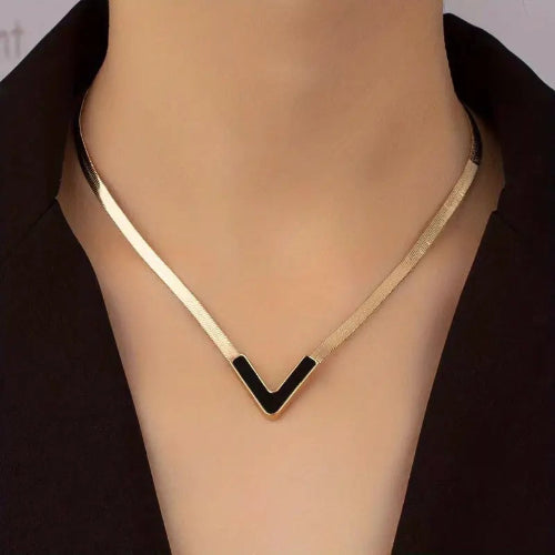 18K Gold Plated V-Shaped Pendant Necklace – Simple Style for Women