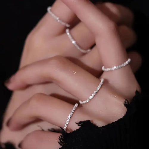 Trendy Sparkling Ring – Elegant & Dazzling Design for Women